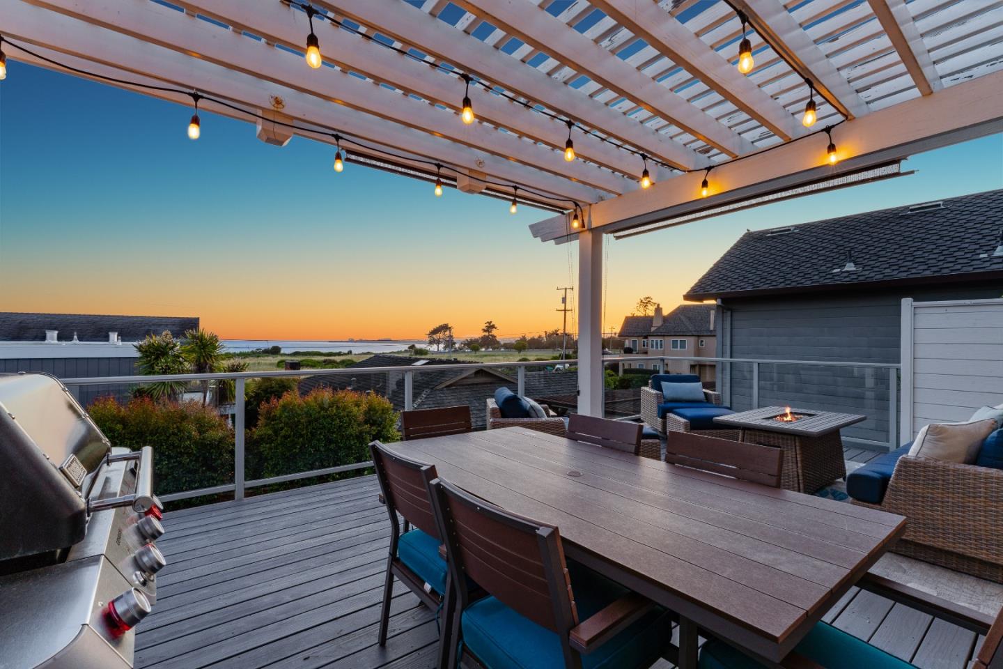 129 Santa Cruz Avenue