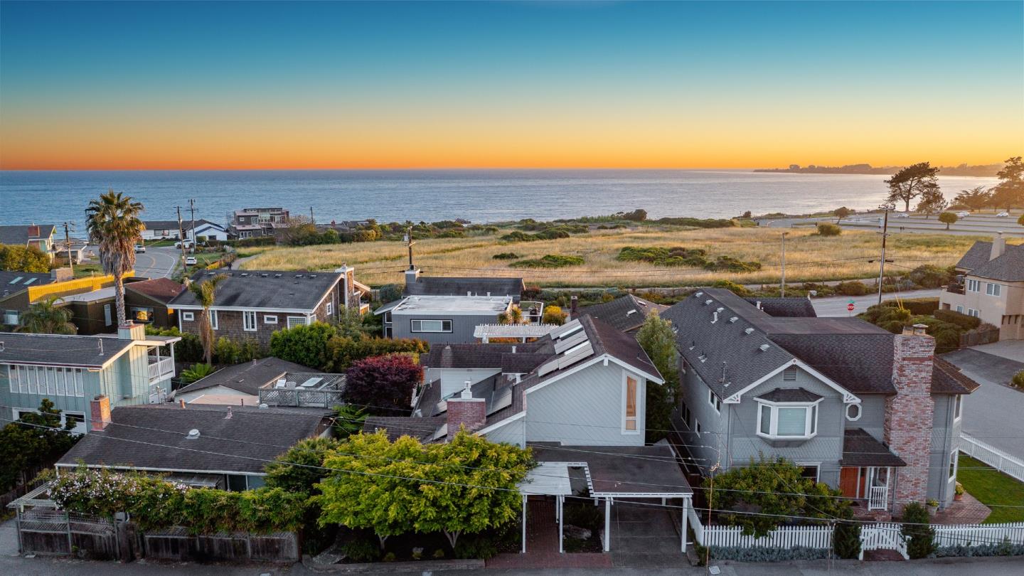 129 Santa Cruz Avenue