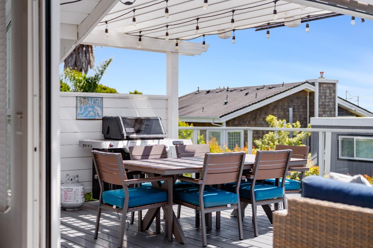 129 Santa Cruz Avenue