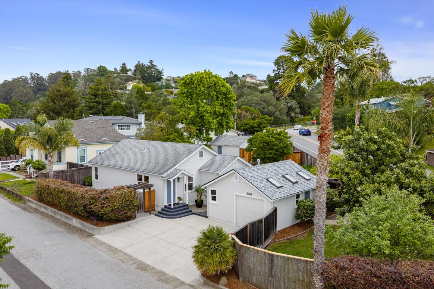 2808 Center Street