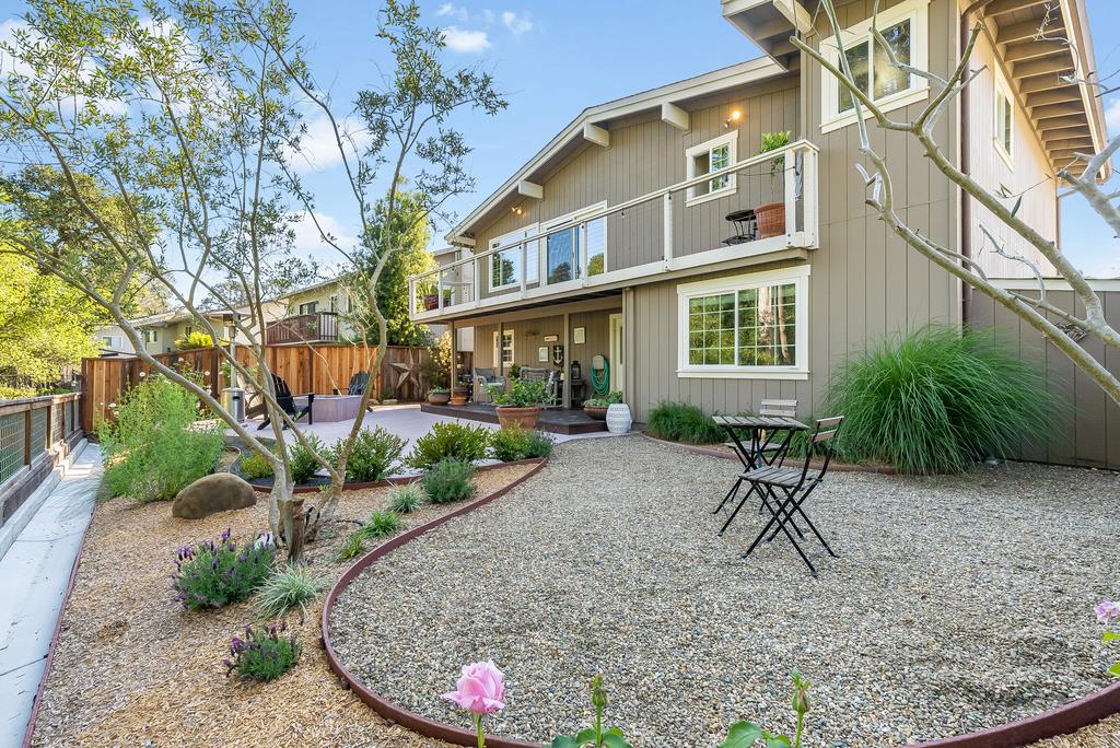 3210 Mulberry Drive