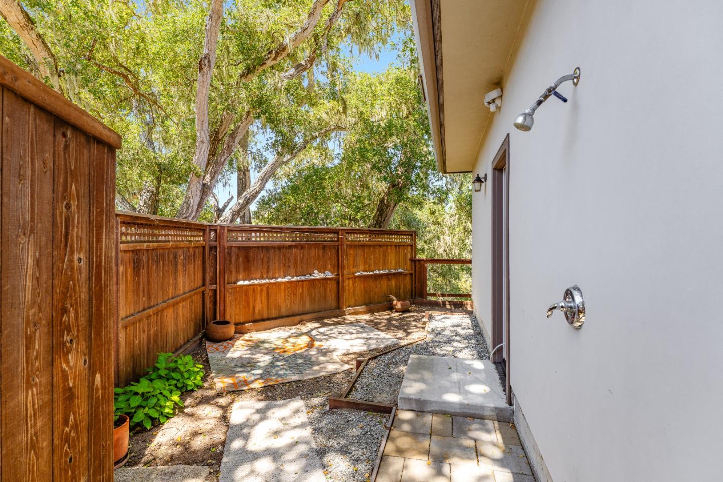 199 Shoreview Drive