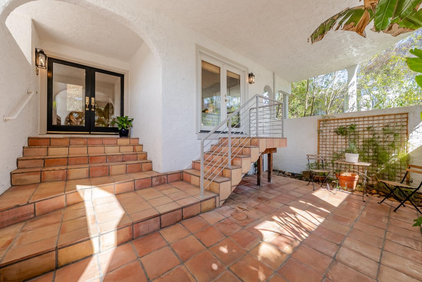 1931 Dolphin Drive