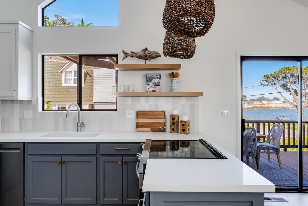 1212 West Cliff Drive