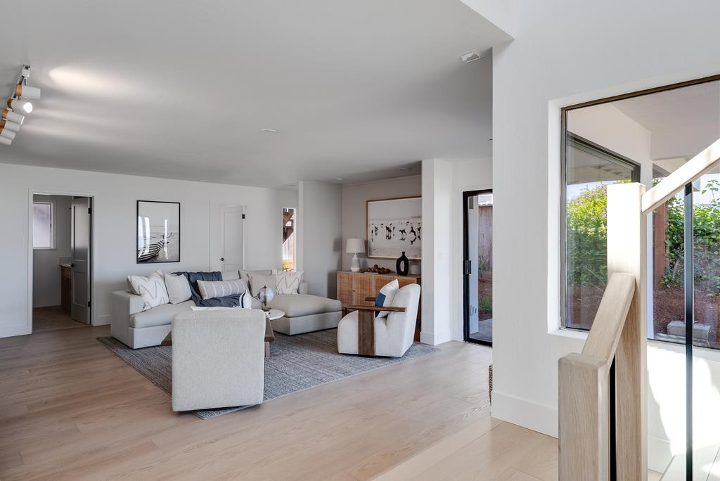 1212 West Cliff Drive