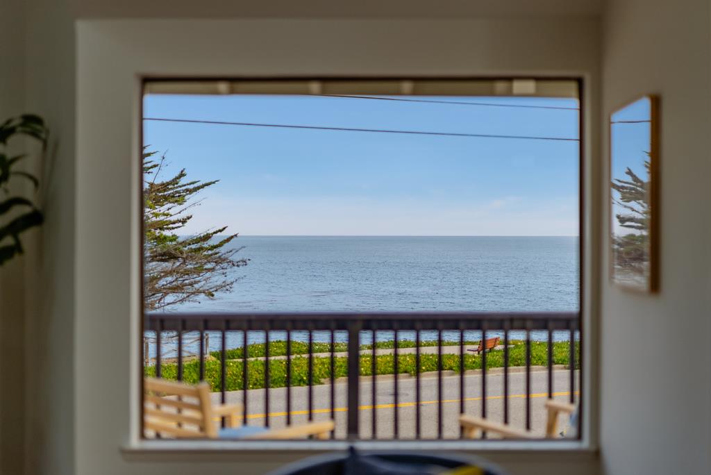 1212 West Cliff Drive