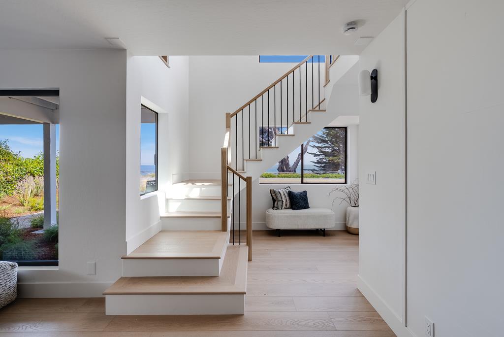1212 West Cliff Drive