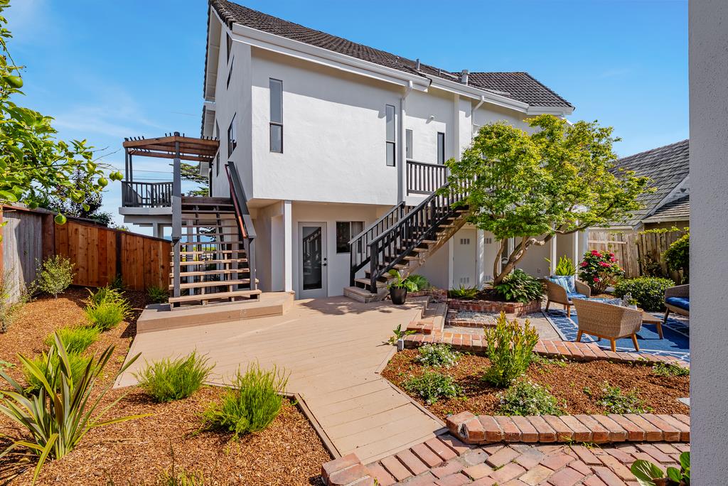 1212 West Cliff Drive
