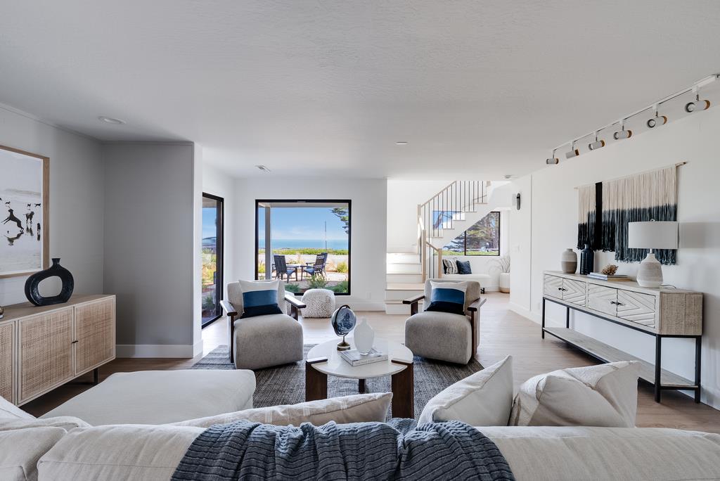 1212 West Cliff Drive