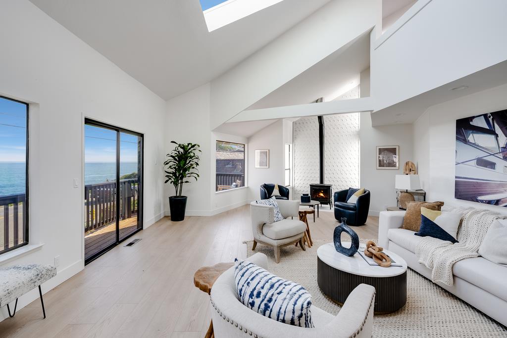 1212 West Cliff Drive