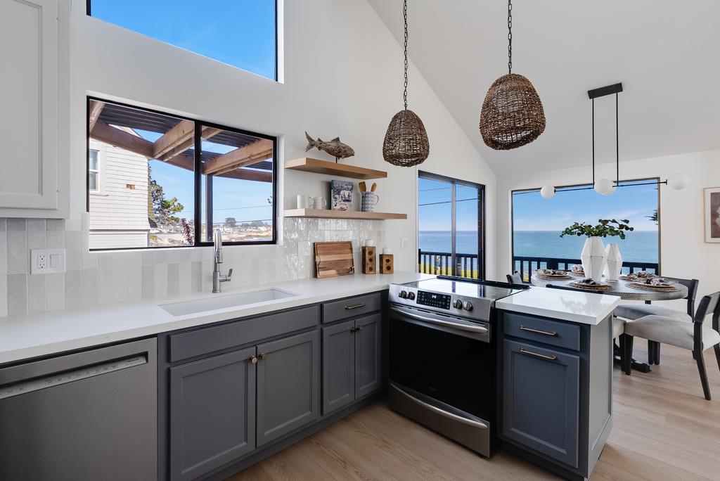 1212 West Cliff Drive