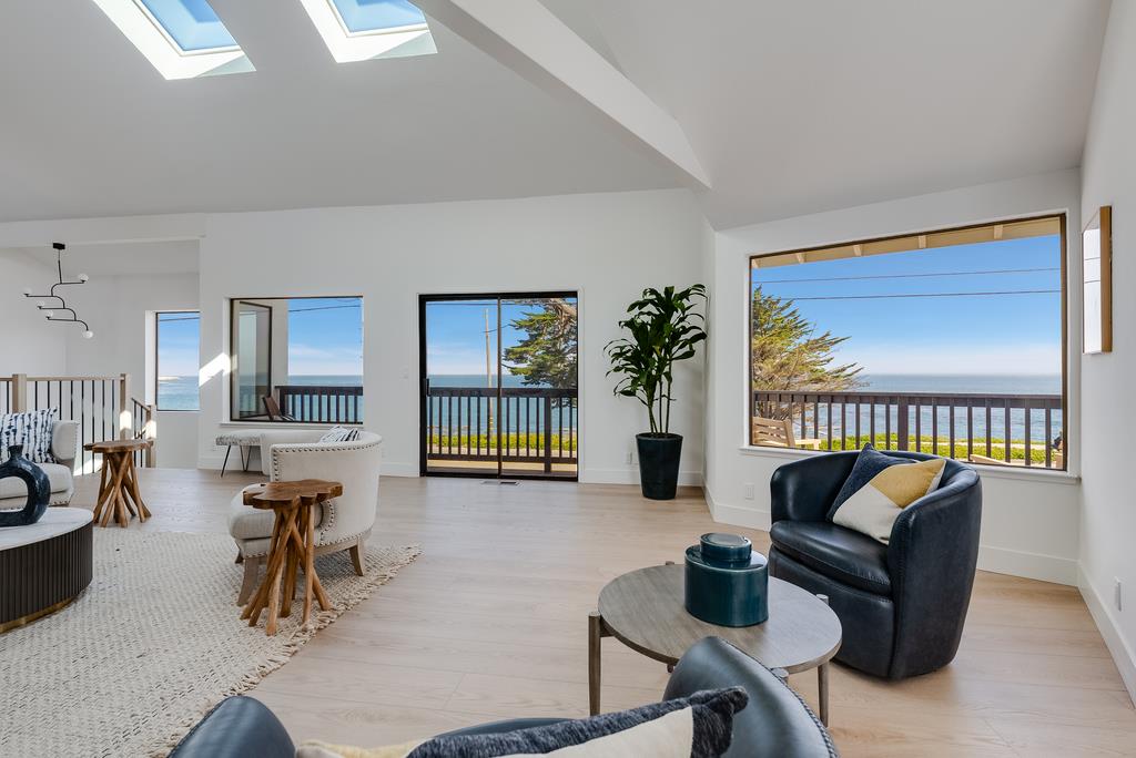 1212 West Cliff Drive