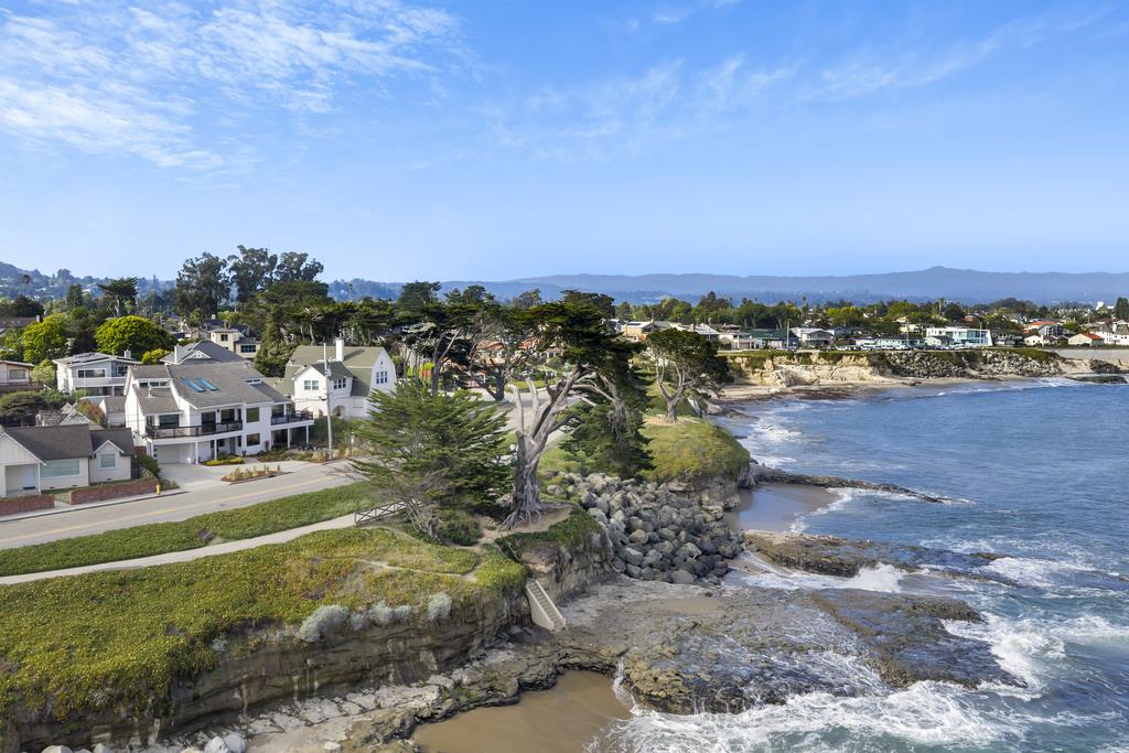1212 West Cliff Drive