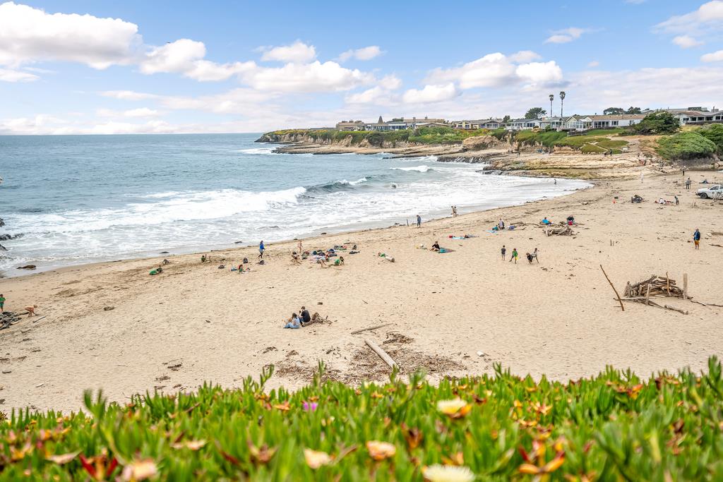 1212 West Cliff Drive