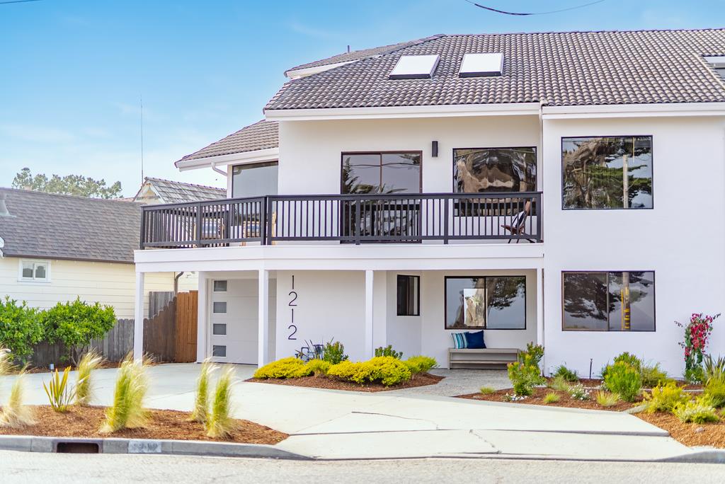 1212 West Cliff Drive