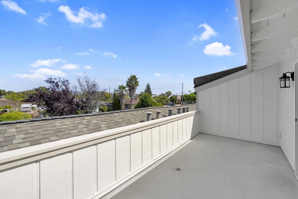 1727 Foster Court