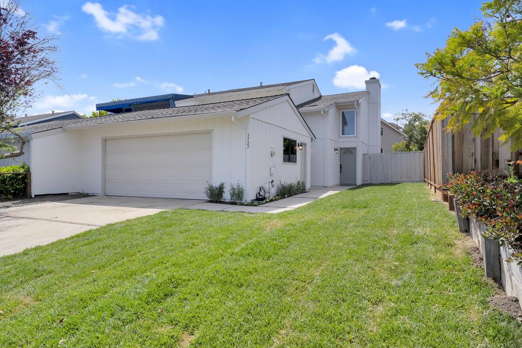 1727 Foster Court
