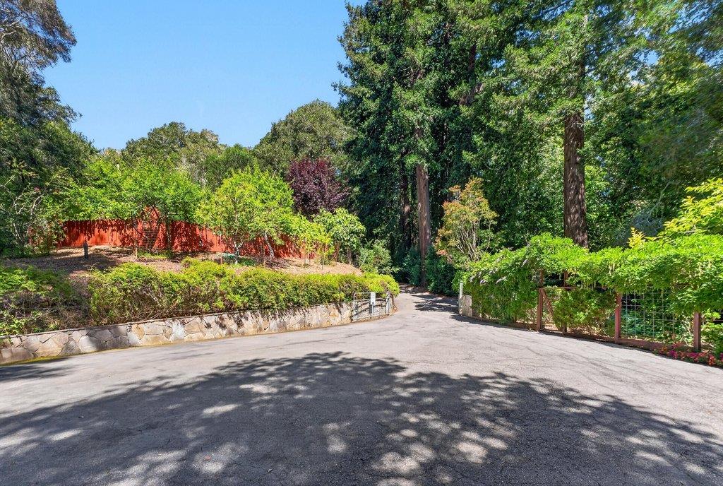 2030 Sparrow Valley RD