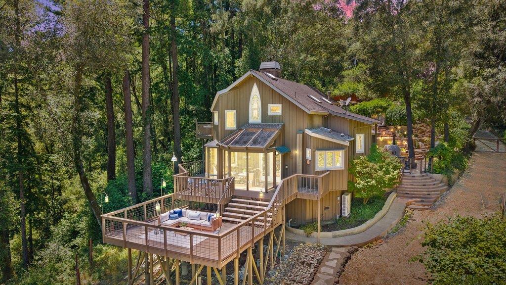 2030 Sparrow Valley RD