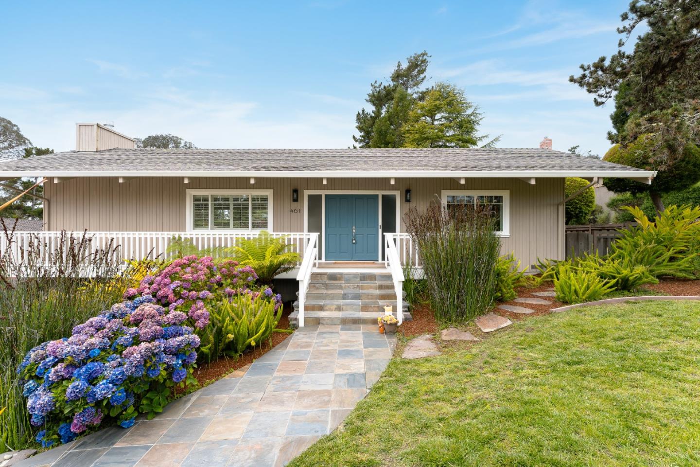 461 Saint Andrews DR