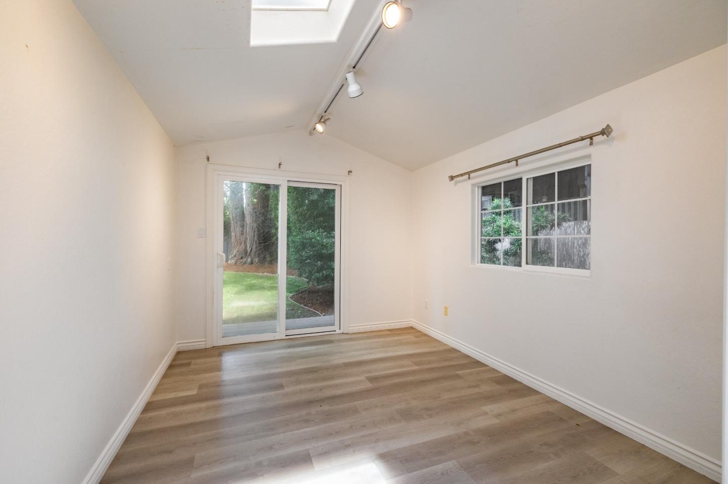 542 Blackjack LN