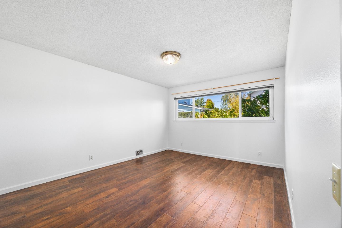 133 Echo ST