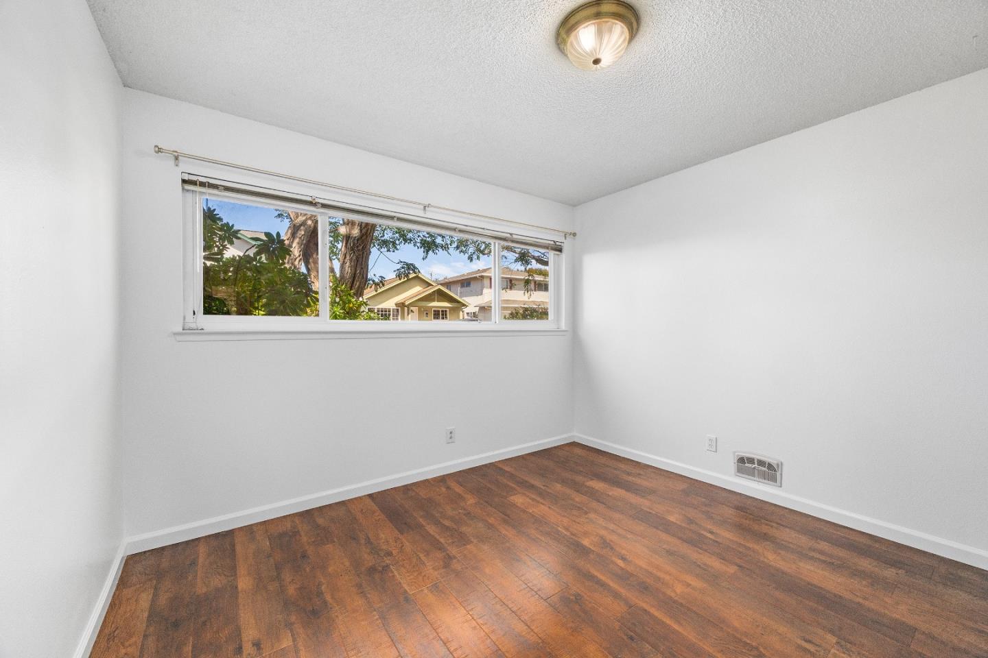 133 Echo ST
