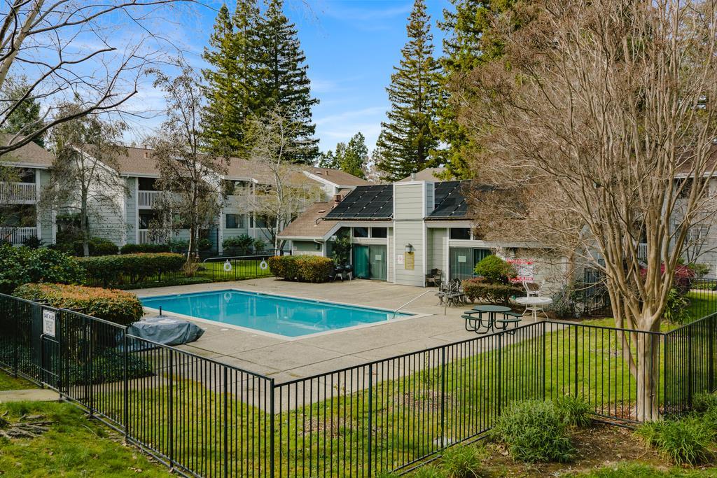 938 Clark AVE 50