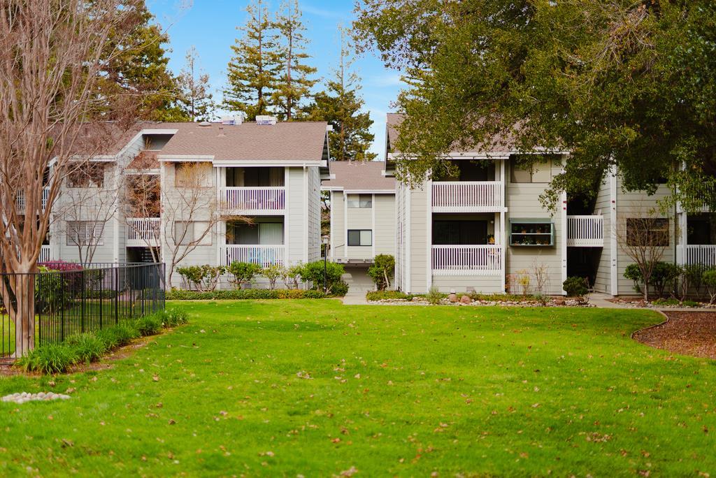938 Clark AVE 50
