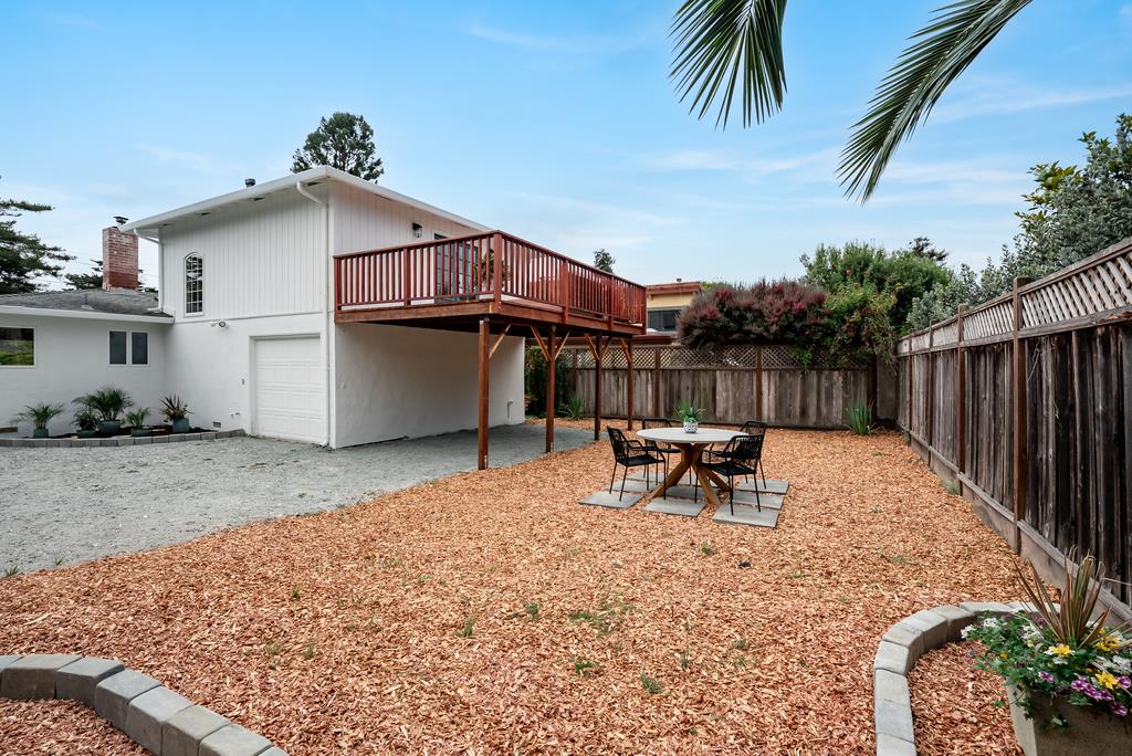 207 Kingsbury DR