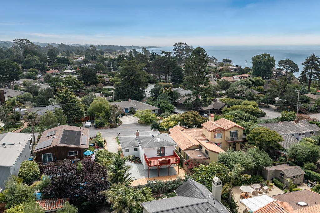 207 Kingsbury DR