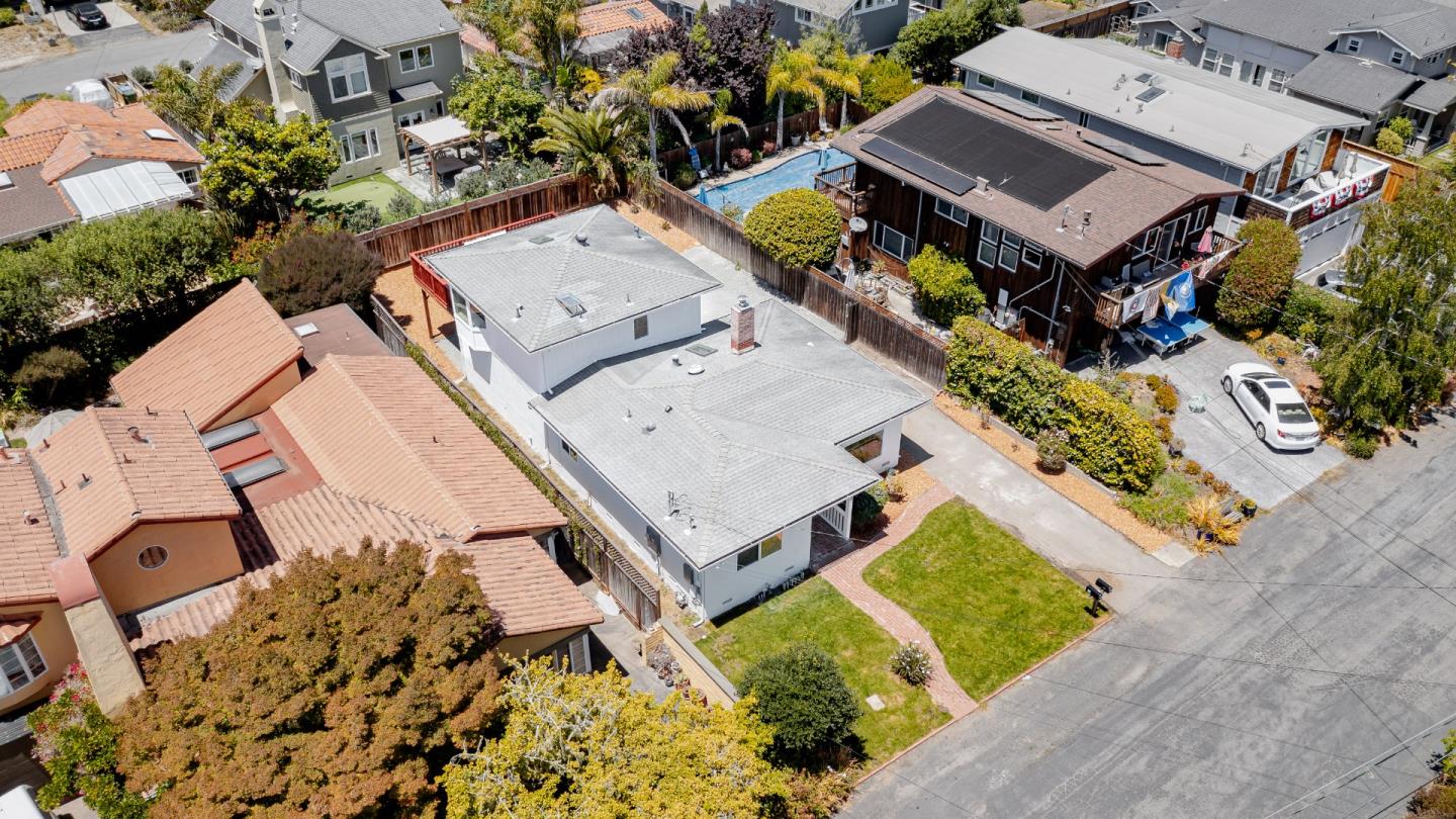 207 Kingsbury DR