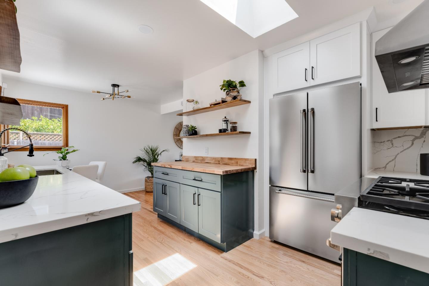 207 Kingsbury DR