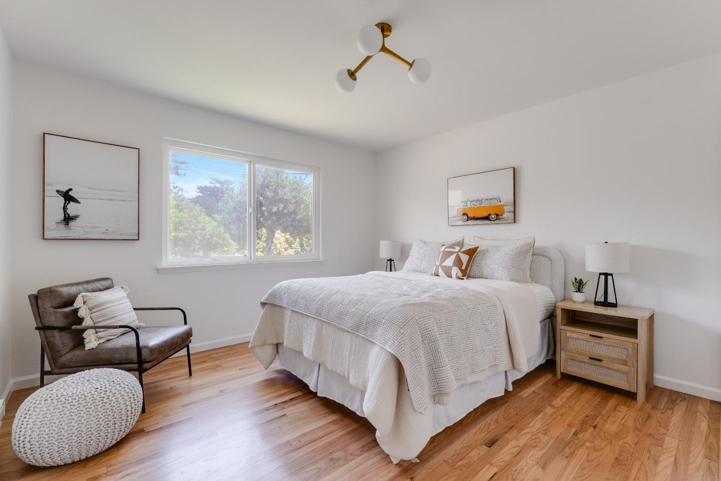 207 Kingsbury DR