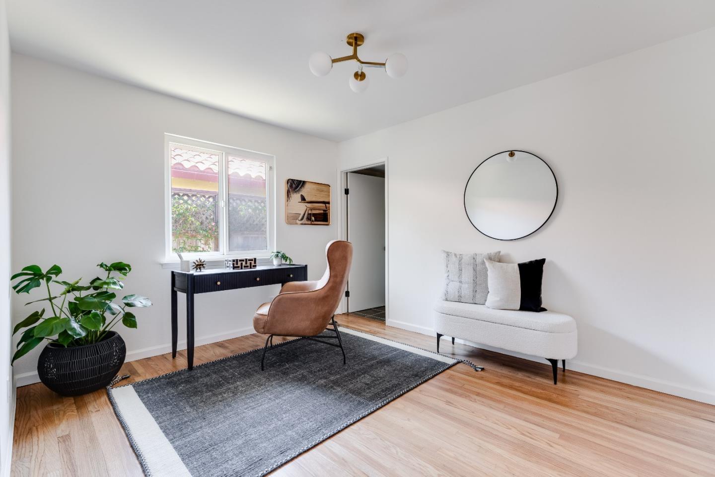 207 Kingsbury DR