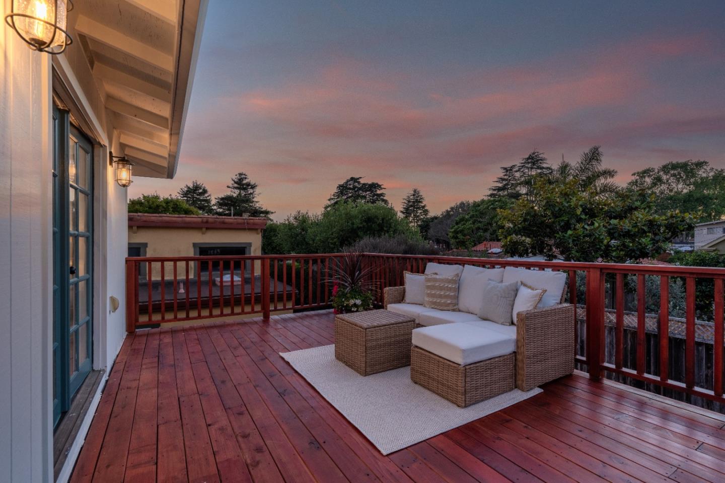 207 Kingsbury DR