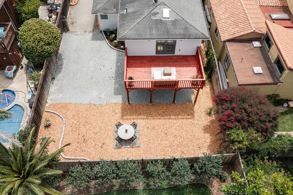 207 Kingsbury DR