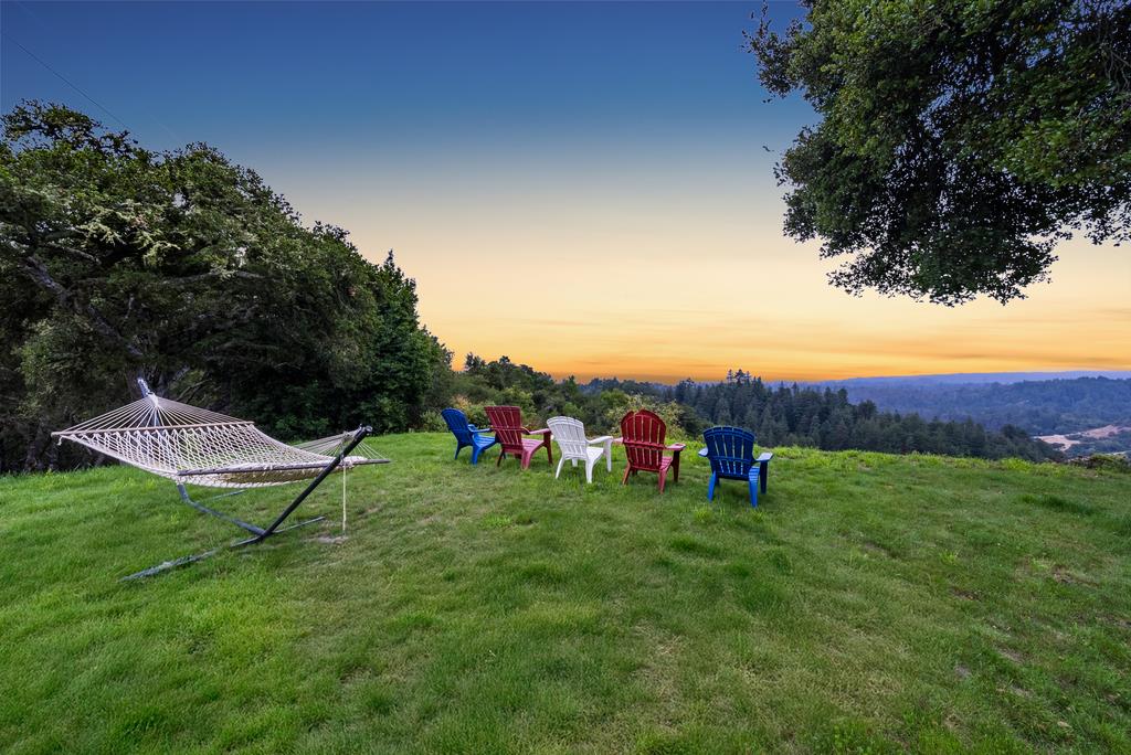 1501 Hidden Valley RD