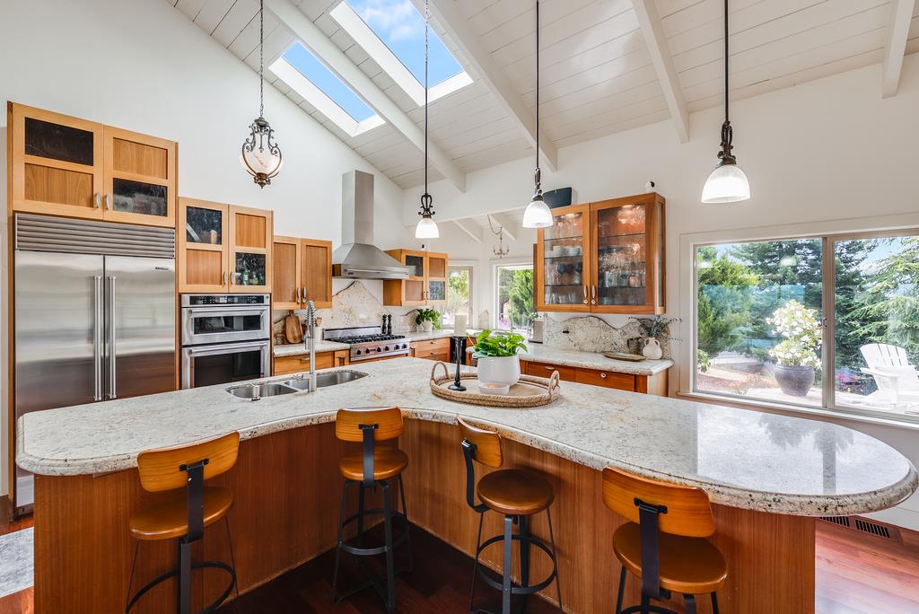 1501 Hidden Valley RD