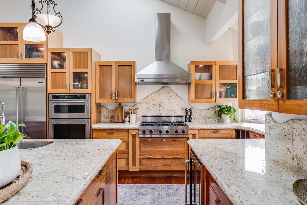 1501 Hidden Valley RD