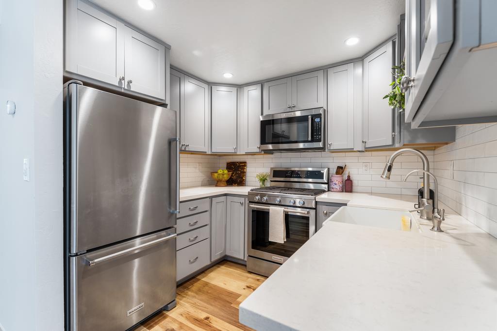 4259 Sea Pines CT