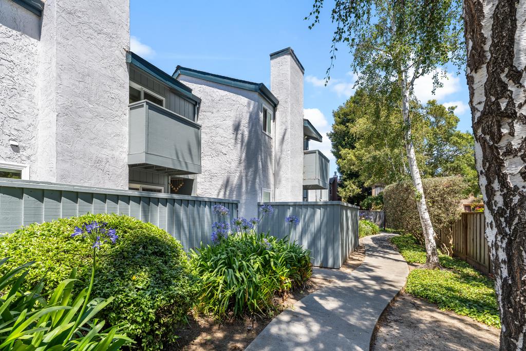 4259 Sea Pines CT