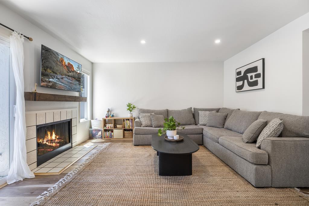4259 Sea Pines CT