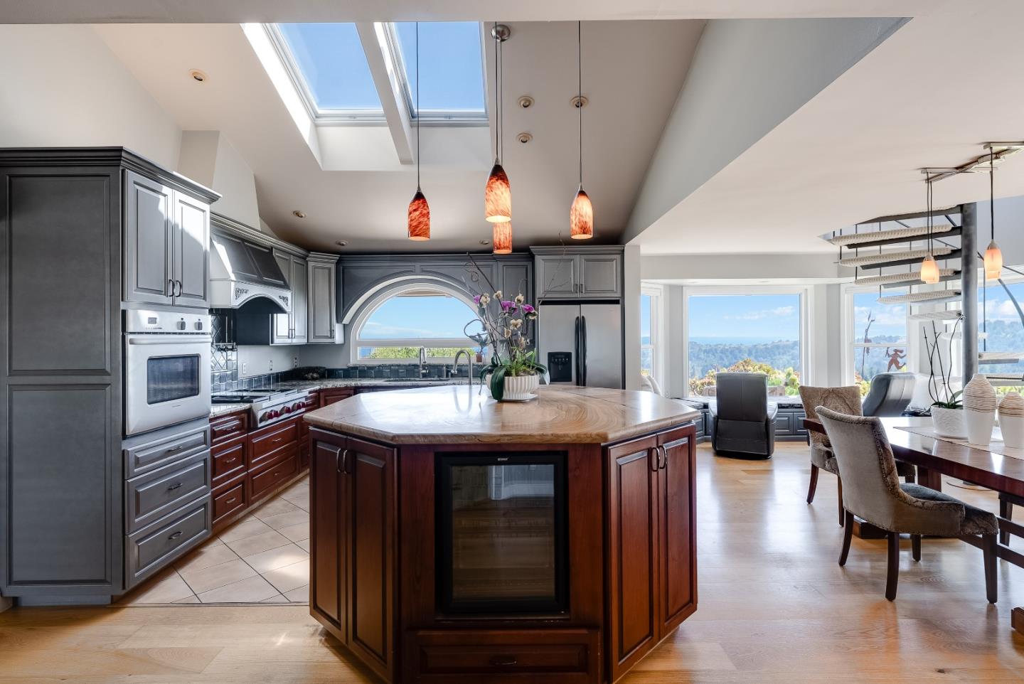 16 Kite Hill RD