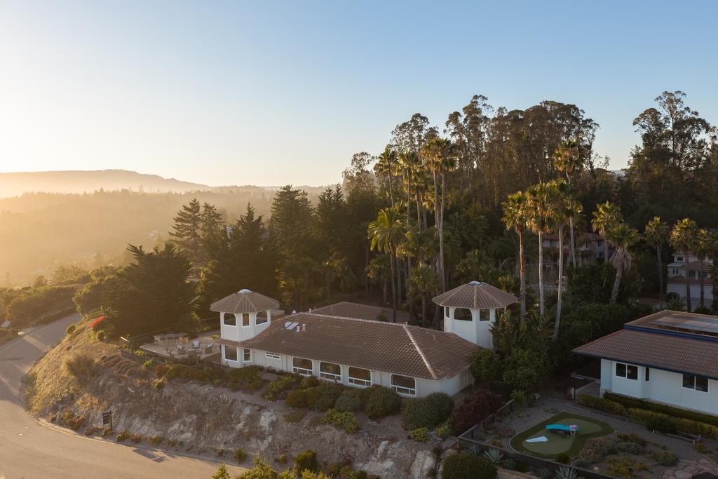 16 Kite Hill RD