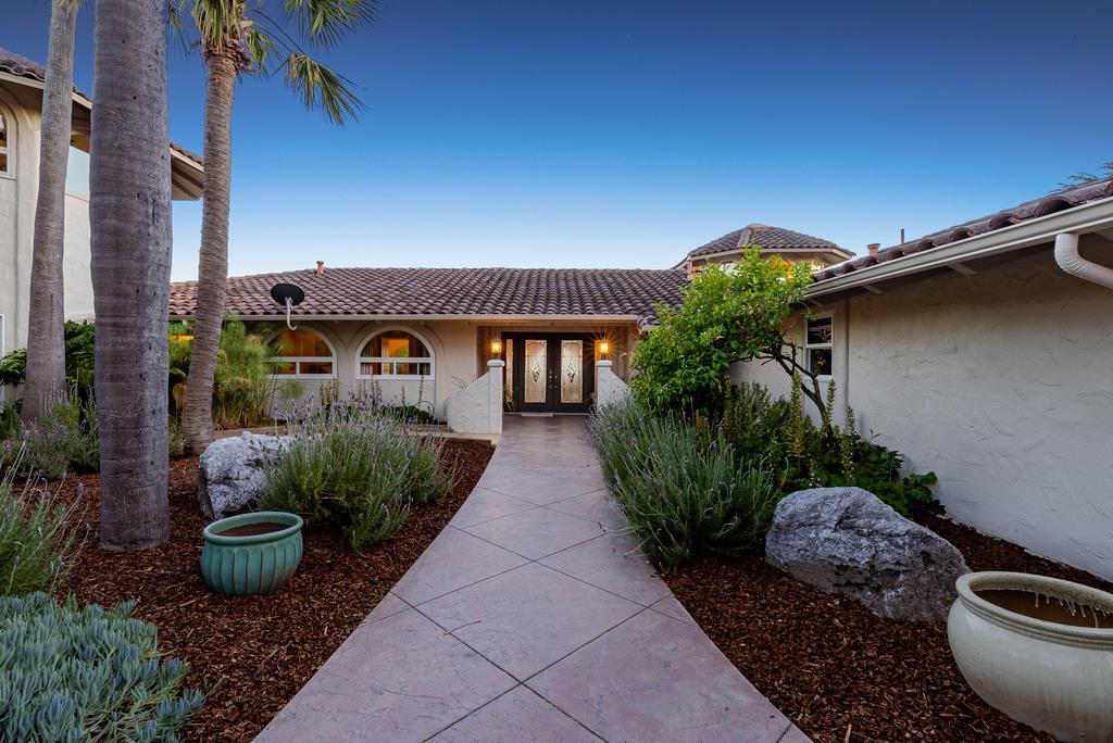 16 Kite Hill RD