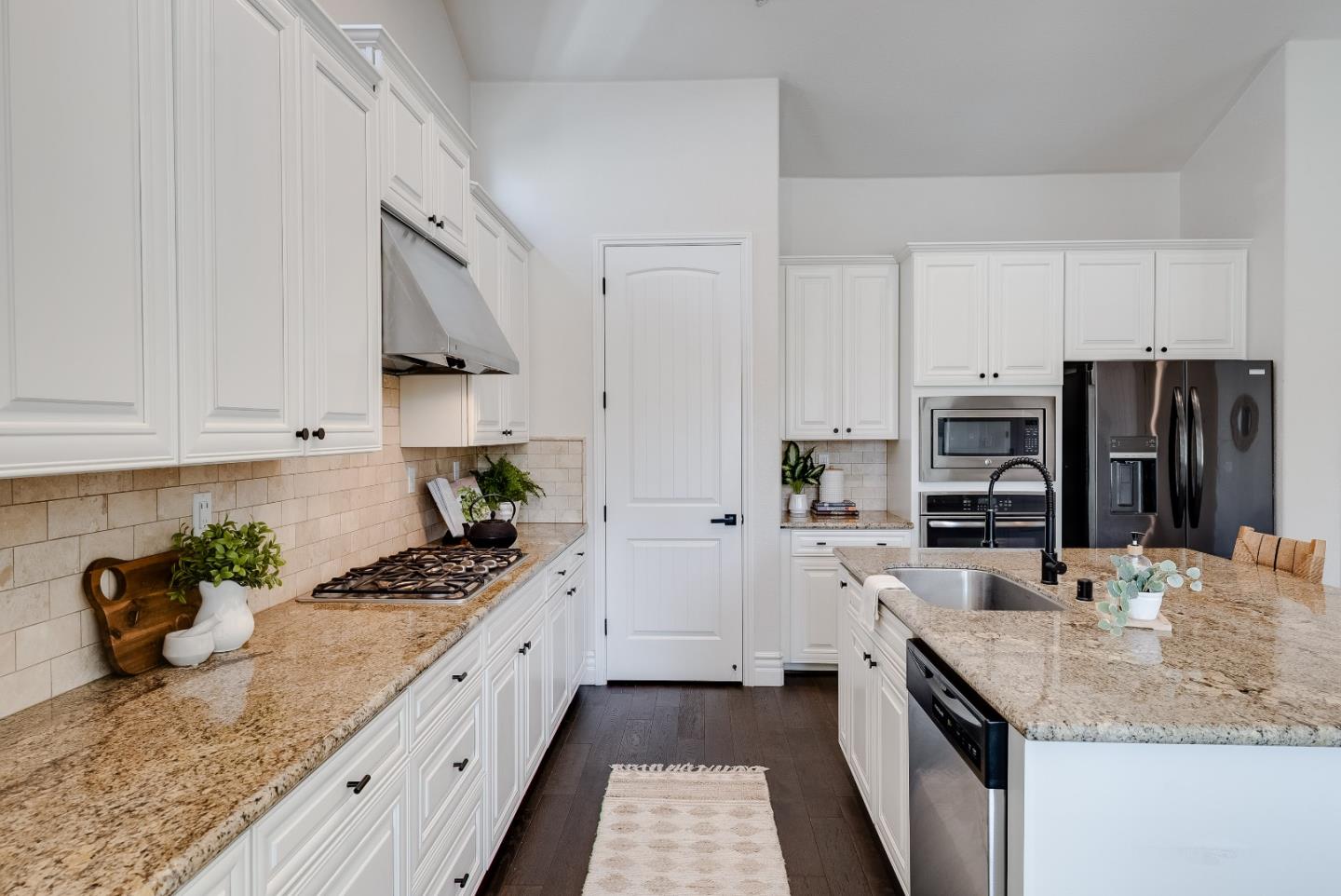 18402 McClellan CIR