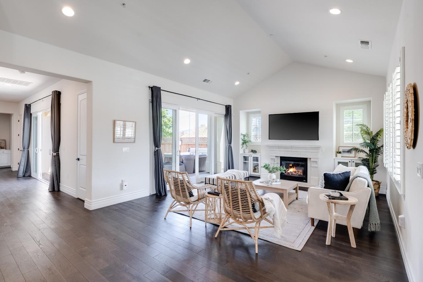 18402 McClellan CIR