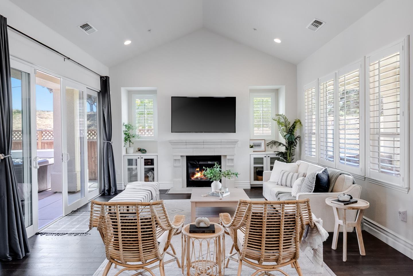 18402 McClellan CIR