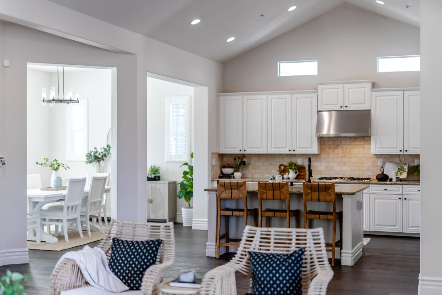 18402 McClellan CIR